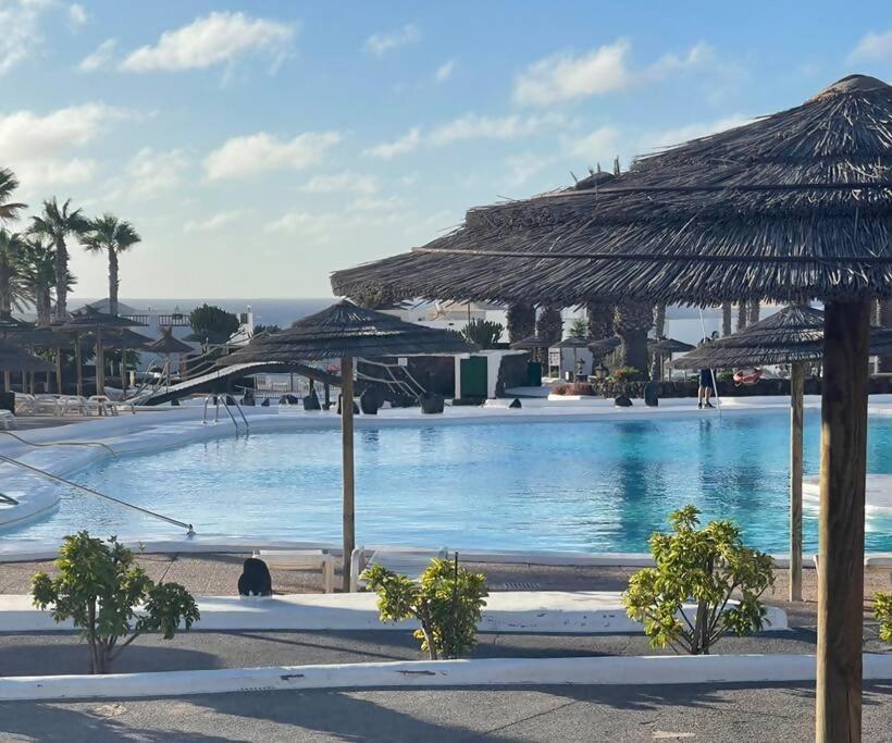 Precioso Rincon Entre El Mar Y Los Volcanes Costa Teguise Bagian luar foto