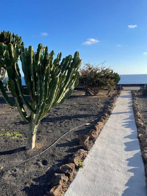 Precioso Rincon Entre El Mar Y Los Volcanes Costa Teguise Bagian luar foto