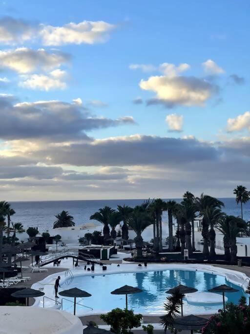 Precioso Rincon Entre El Mar Y Los Volcanes Costa Teguise Bagian luar foto