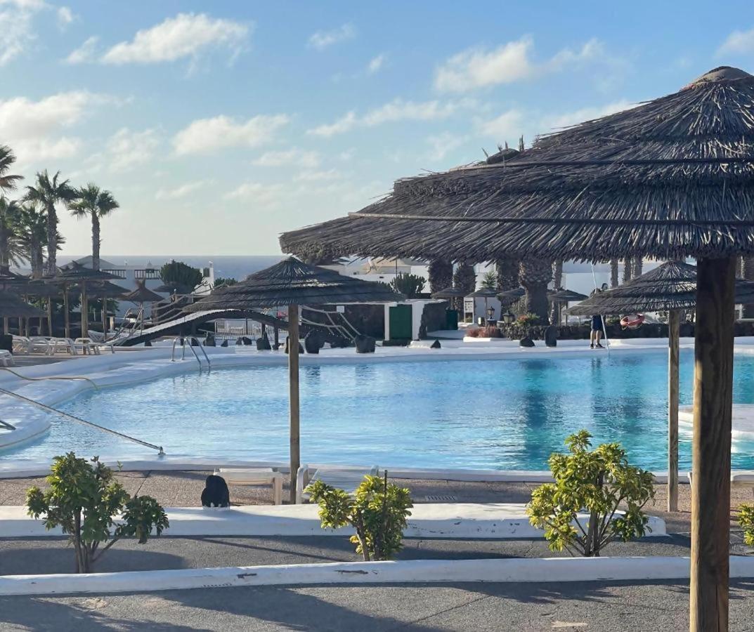 Precioso Rincon Entre El Mar Y Los Volcanes Costa Teguise Bagian luar foto